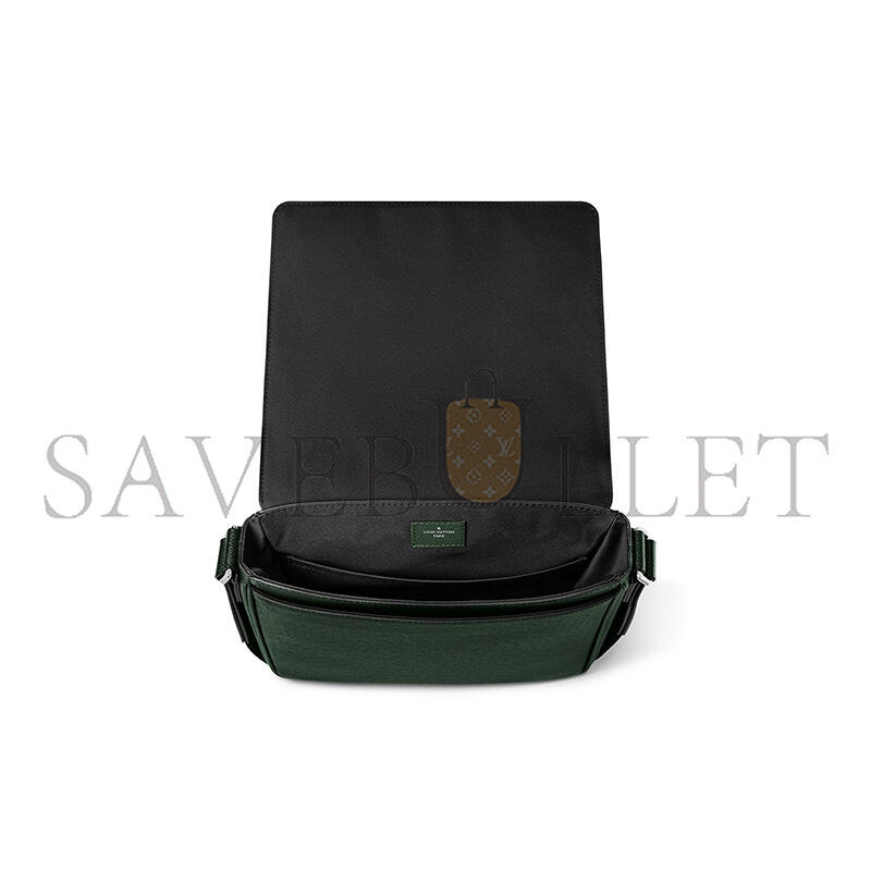 LOUIS VUITTON DISTRICT PM M30861 (26*20*7cm)